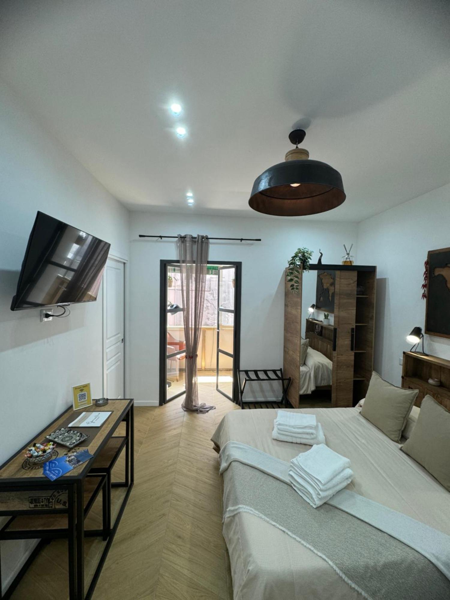Gennarino Apartments - Panorama Suite With Balcony And Urban Loft Naples Exterior photo